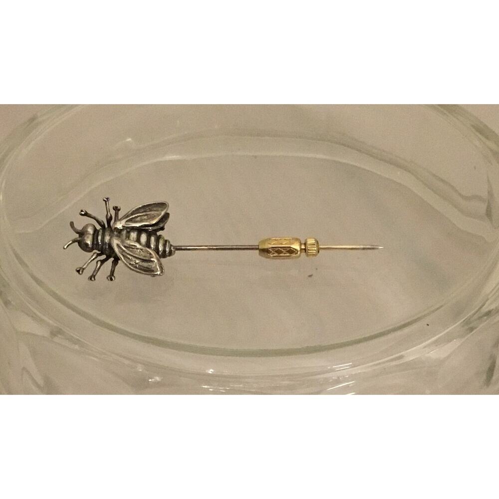 Vintage MMA 1982 Metropolitan Museum of Art Bee Stickpin